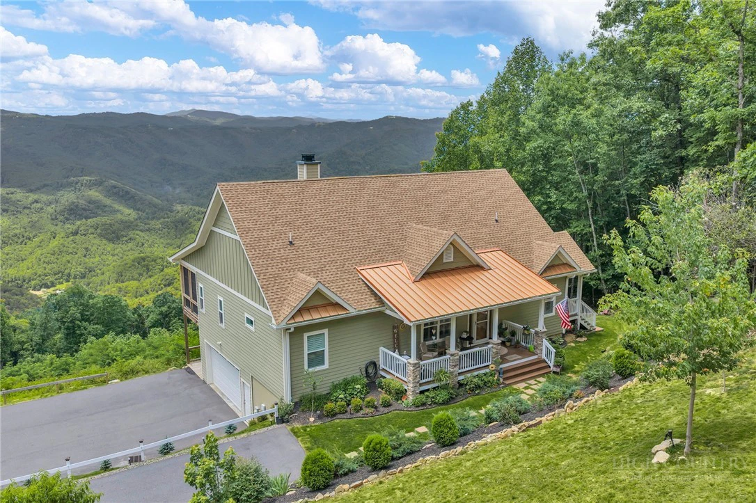 Image number 2 for the current listing
