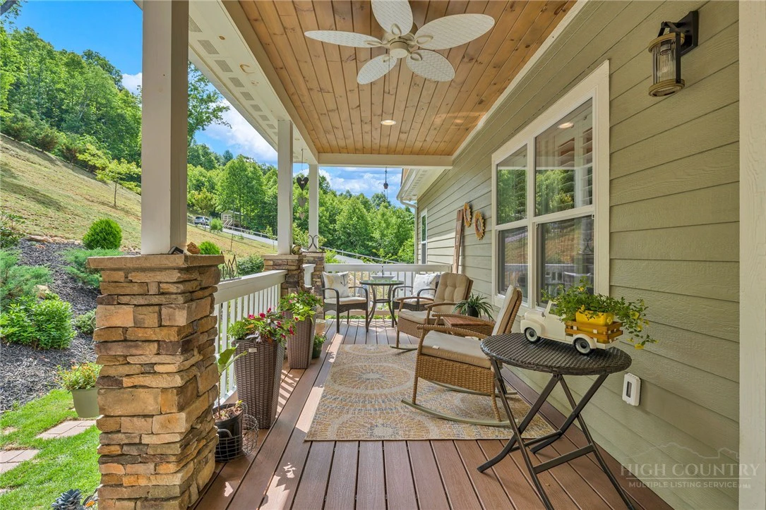 Image number 10 for the current listing