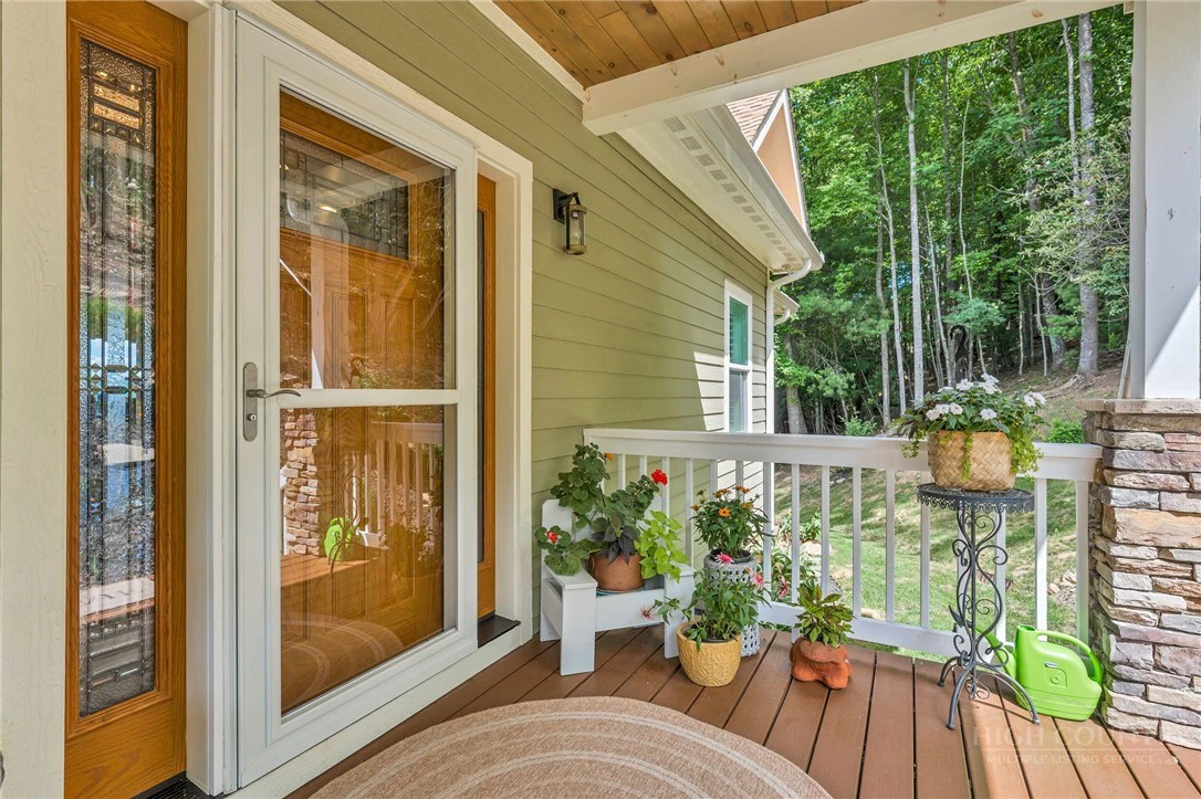 Image number 11 for the current listing