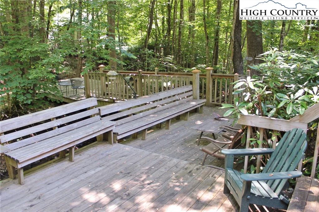 Image number 16 for the current listing