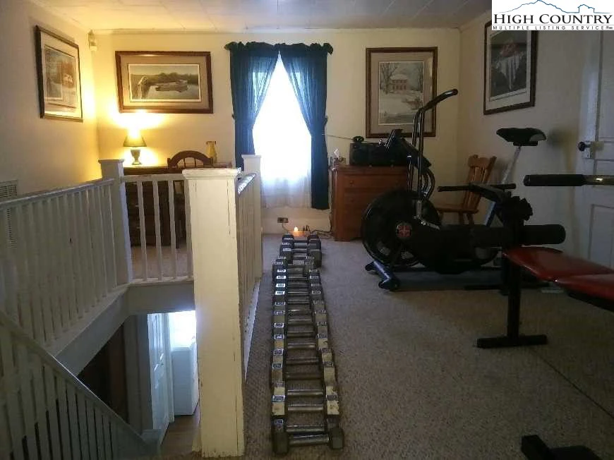 Image number 5 for the current listing