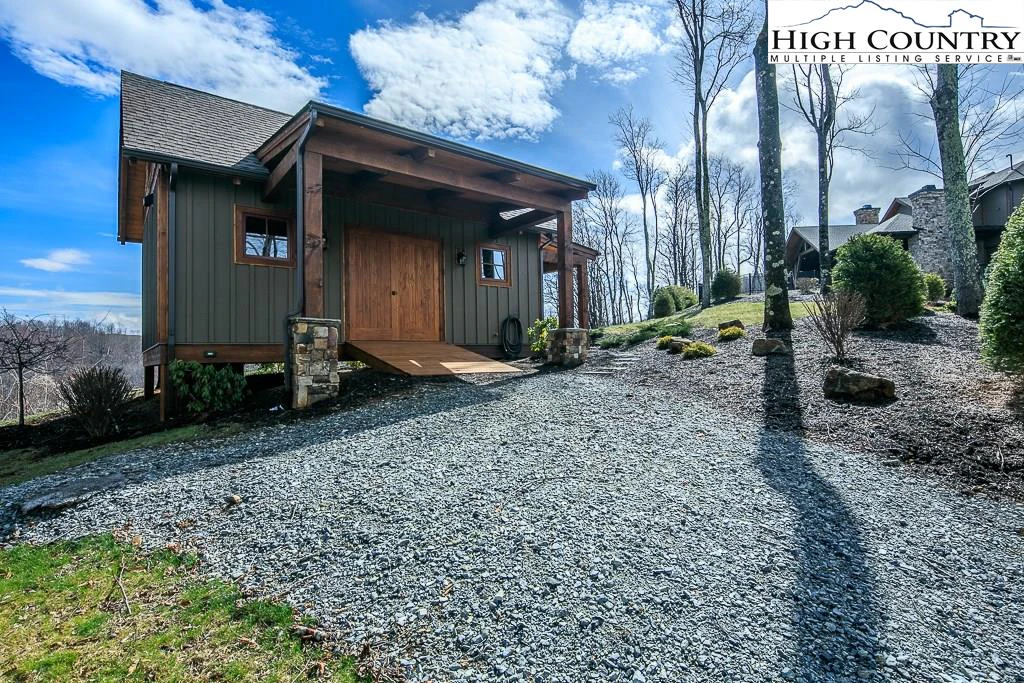 Image number 7 for the current listing