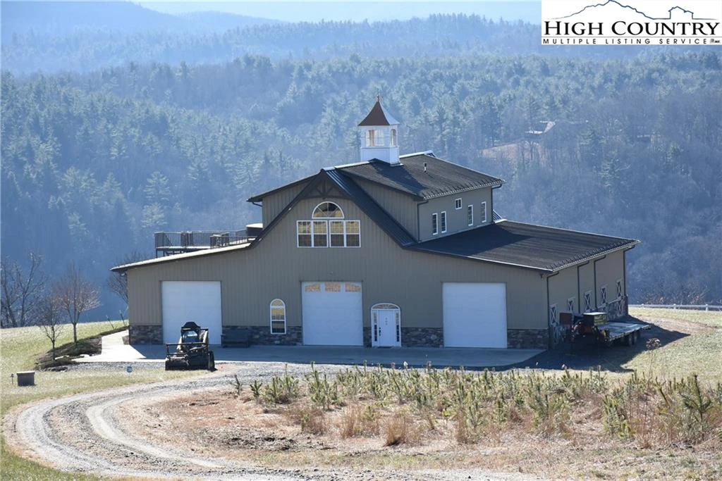 Image number 1 for the current listing