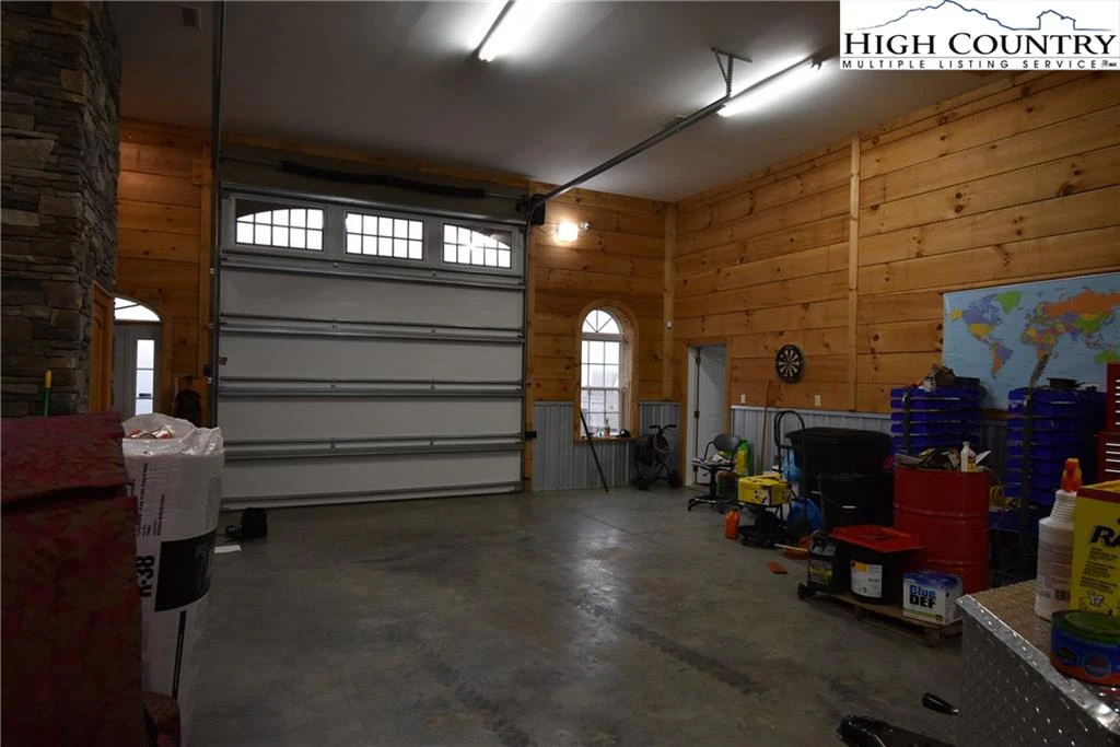 Image number 10 for the current listing