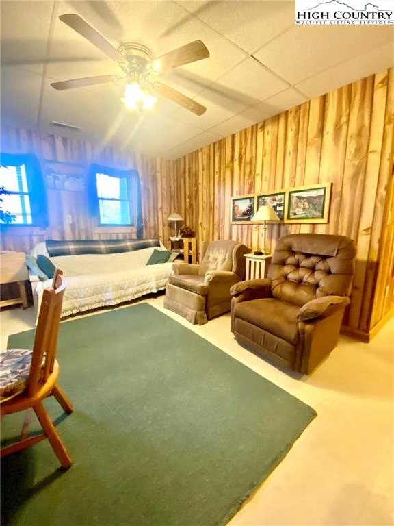 Image number 8 for the current listing