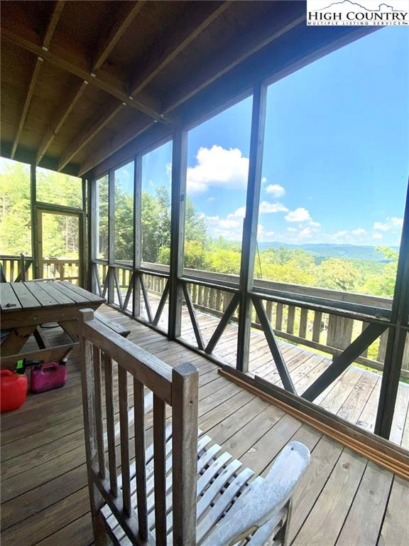 Image number 4 for the current listing