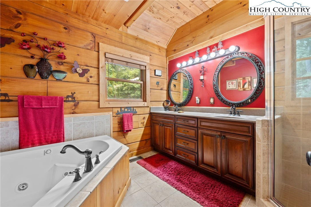 Image number 5 for the current listing