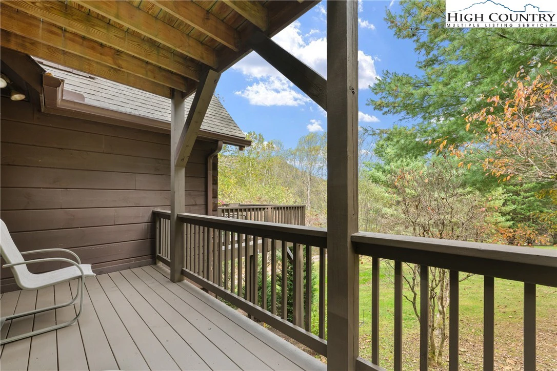 Image number 3 for the current listing