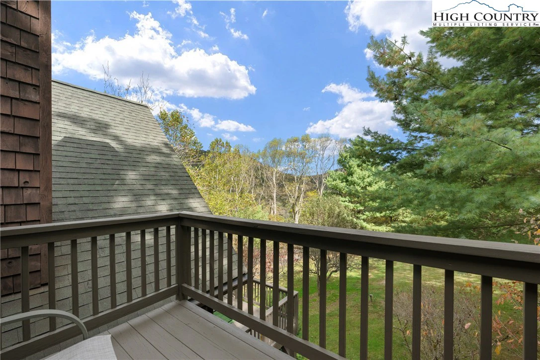Image number 2 for the current listing