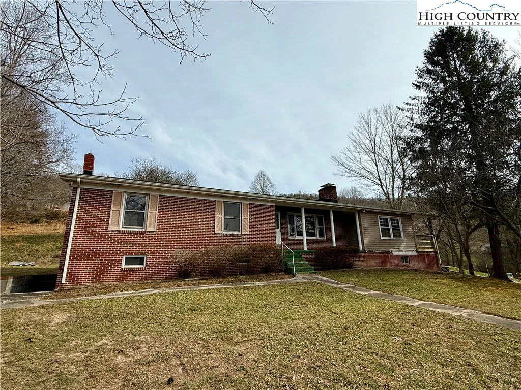 Image number 1 for the current listing
