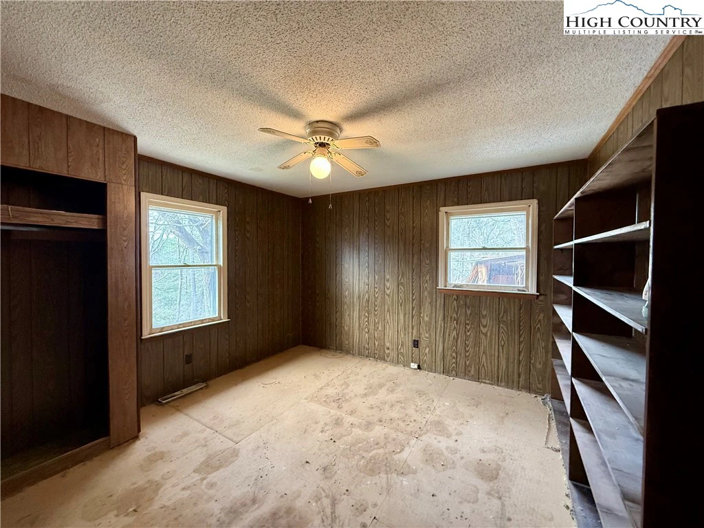 Image number 6 for the current listing