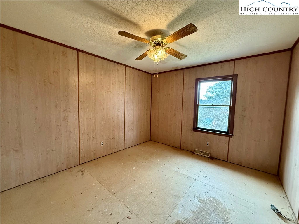 Image number 7 for the current listing