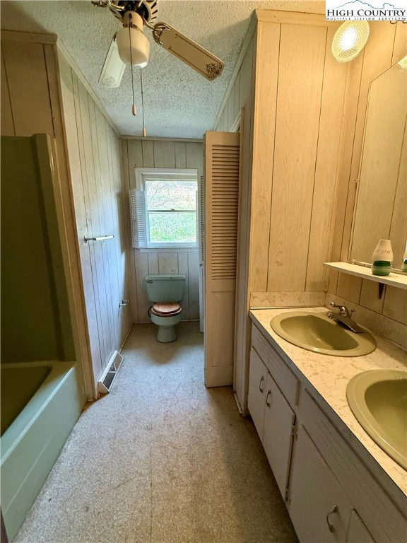 Image number 10 for the current listing