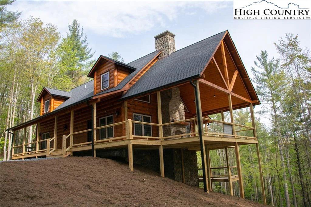 Image number 1 for the current listing
