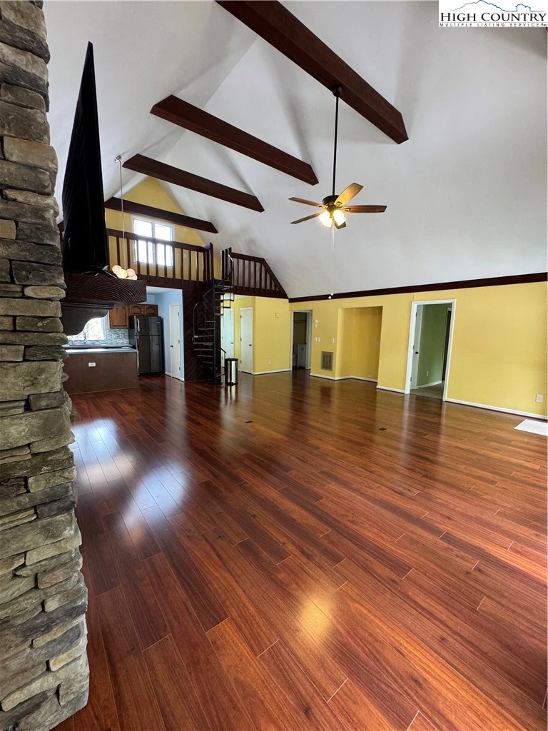 Image number 21 for the current listing