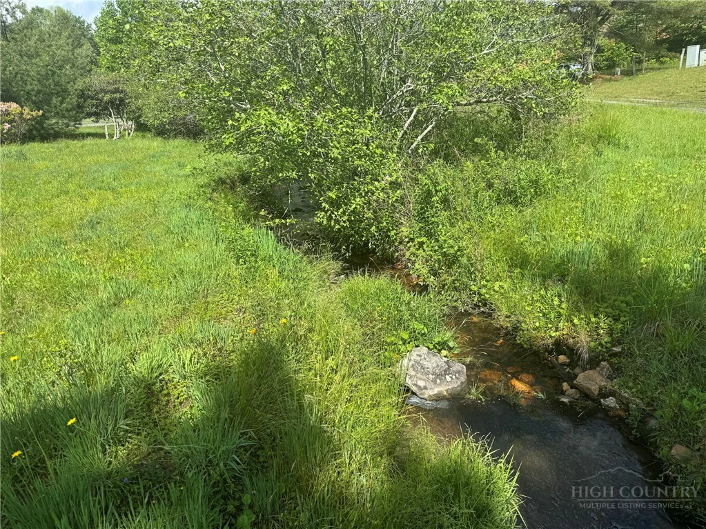 Image number 6 for the current listing