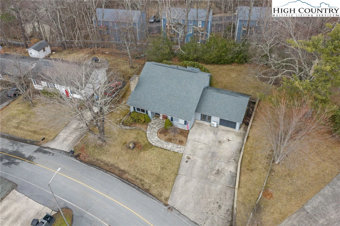 Image number 21 for the current listing