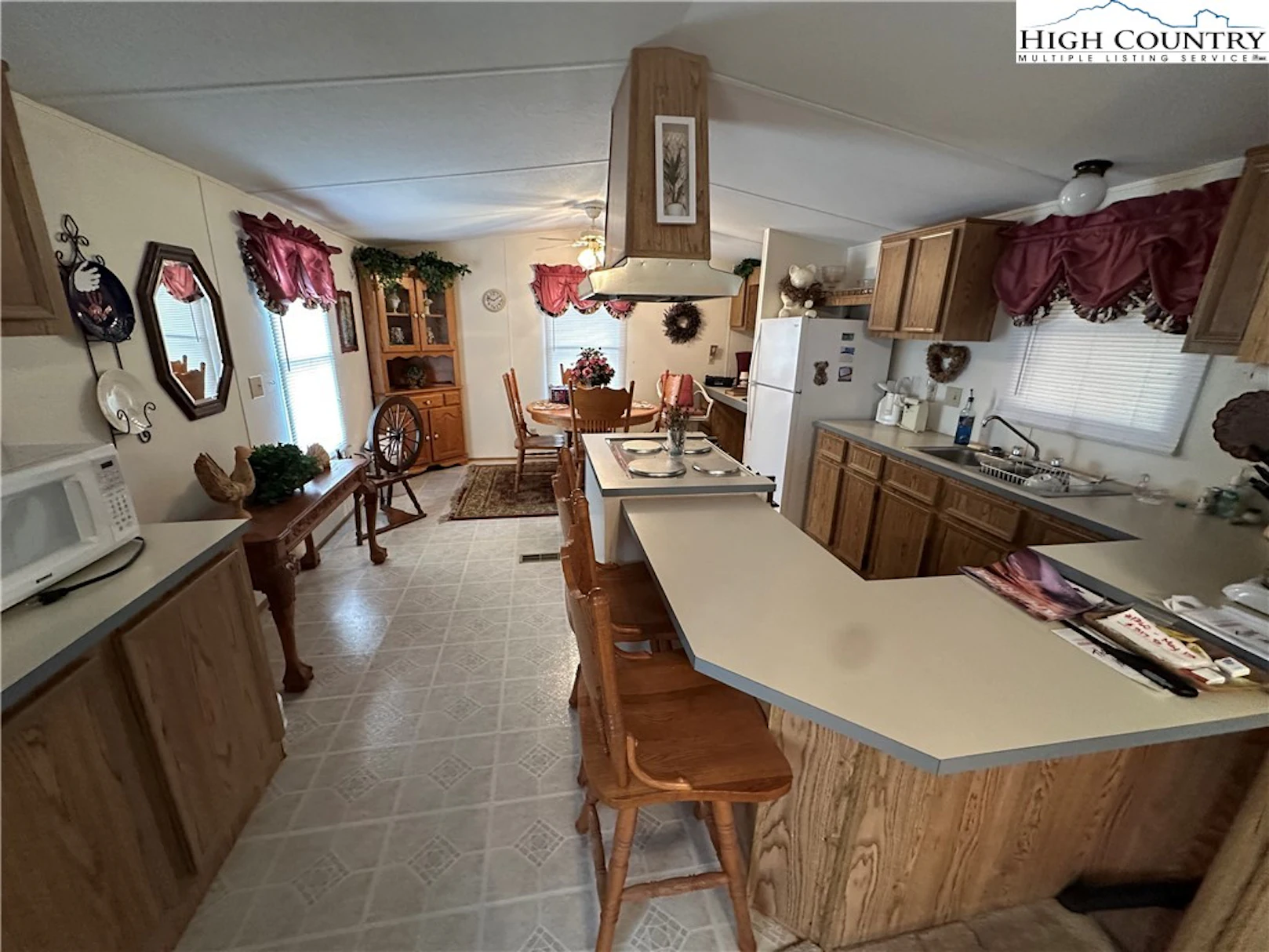 Image number 13 for the current listing