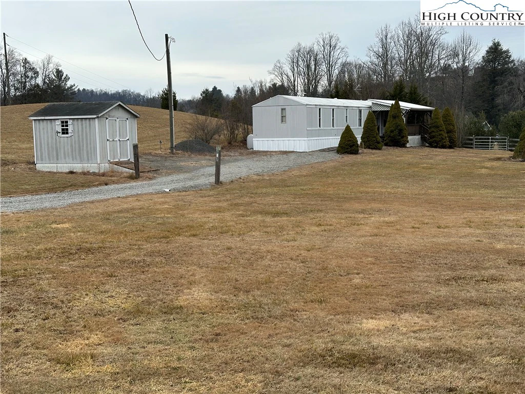 Image number 8 for the current listing