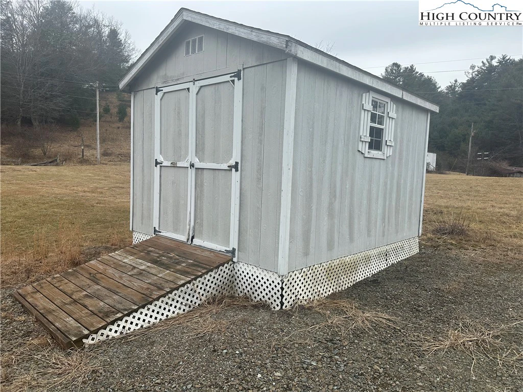 Image number 7 for the current listing