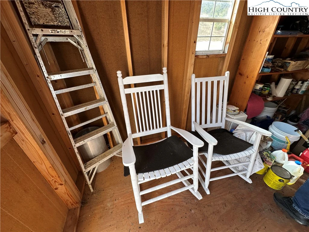 Image number 5 for the current listing