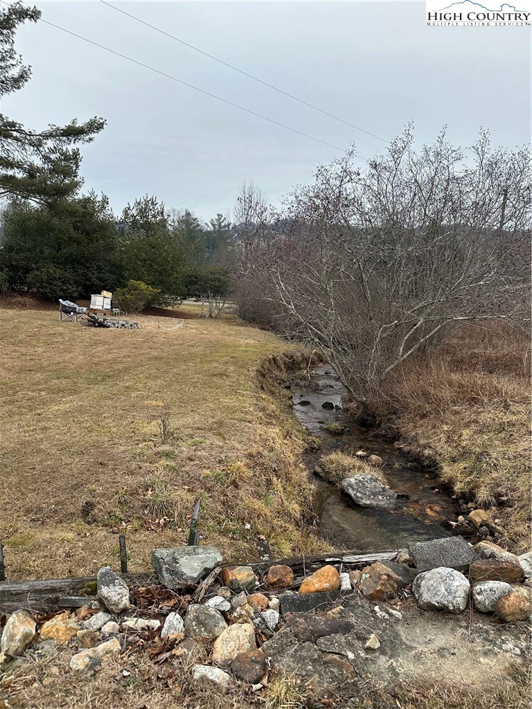 Image number 3 for the current listing