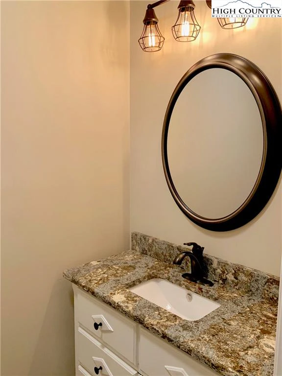Image number 6 for the current listing