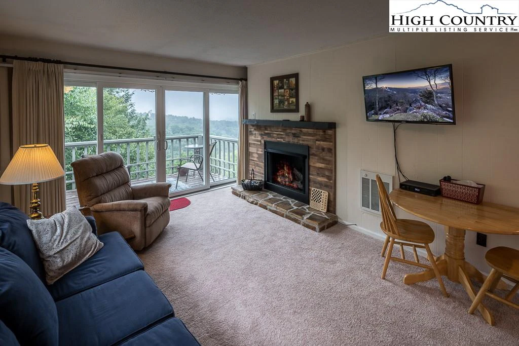 Image number 10 for the current listing