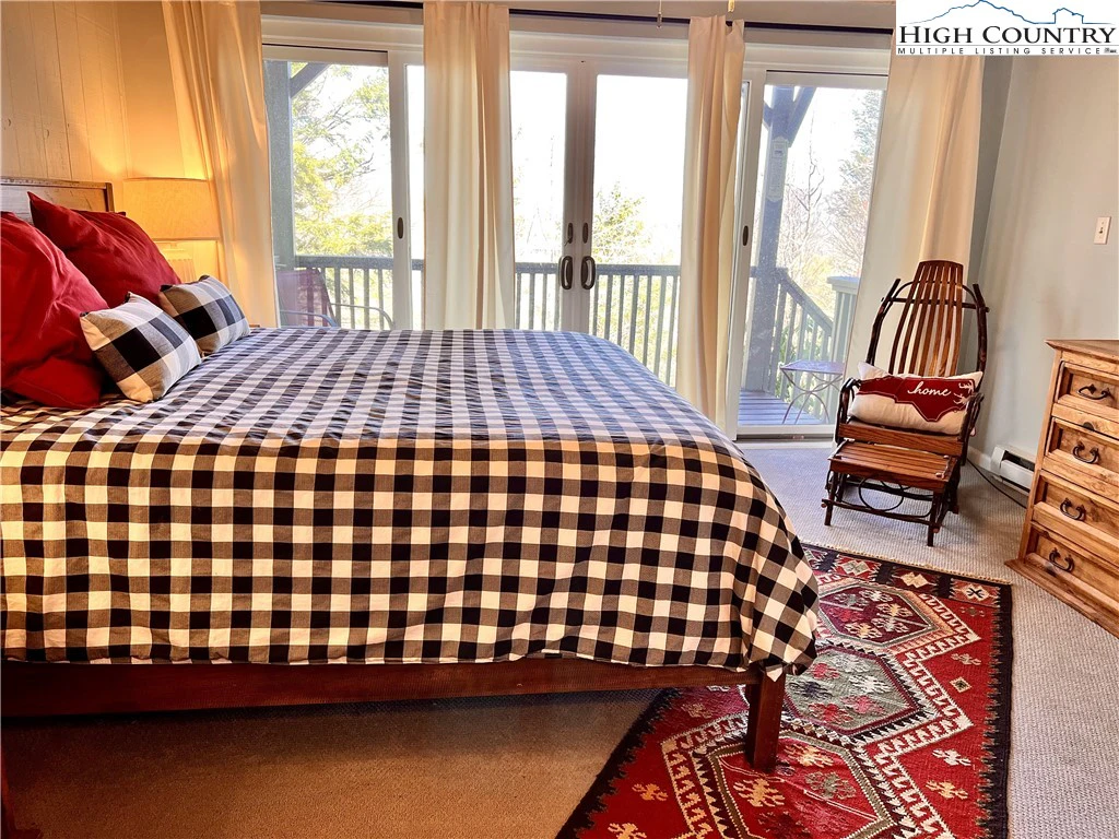 Image number 7 for the current listing