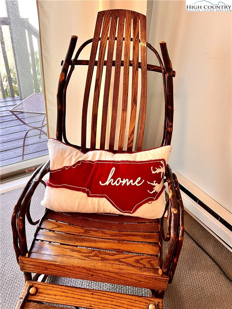 Image number 2 for the current listing