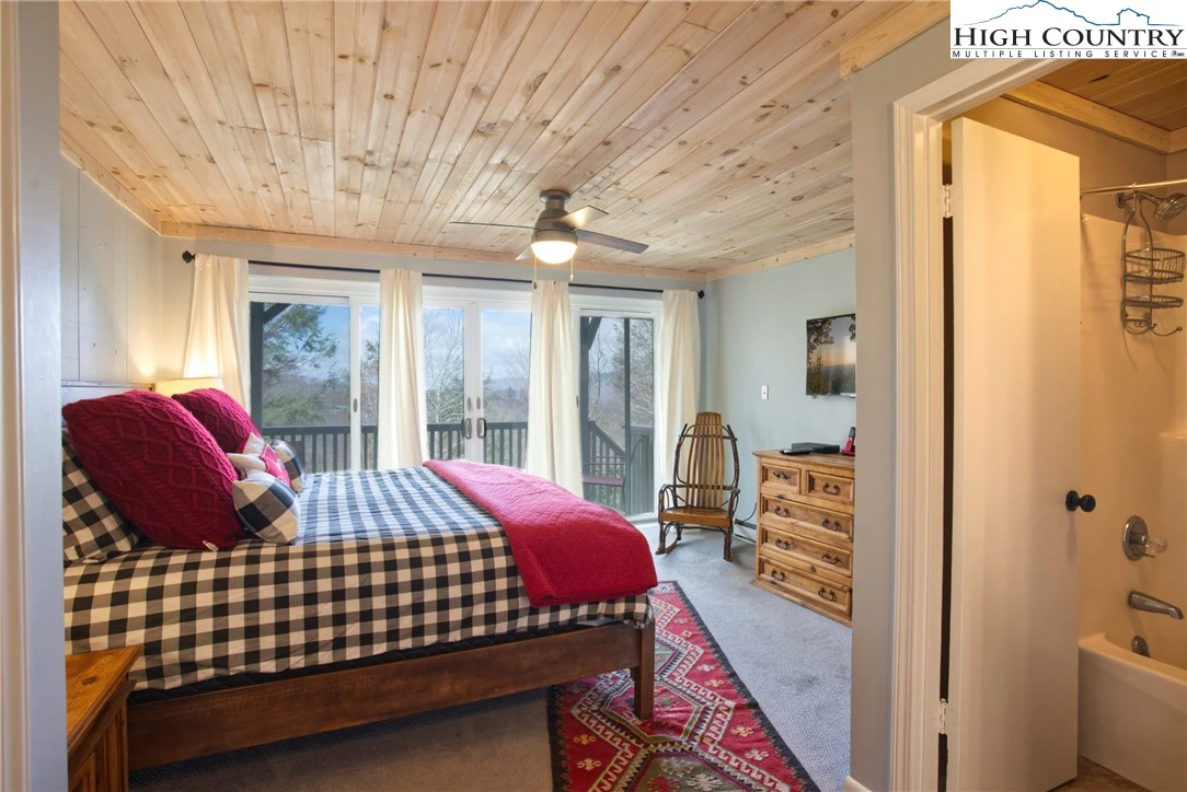 Image number 8 for the current listing