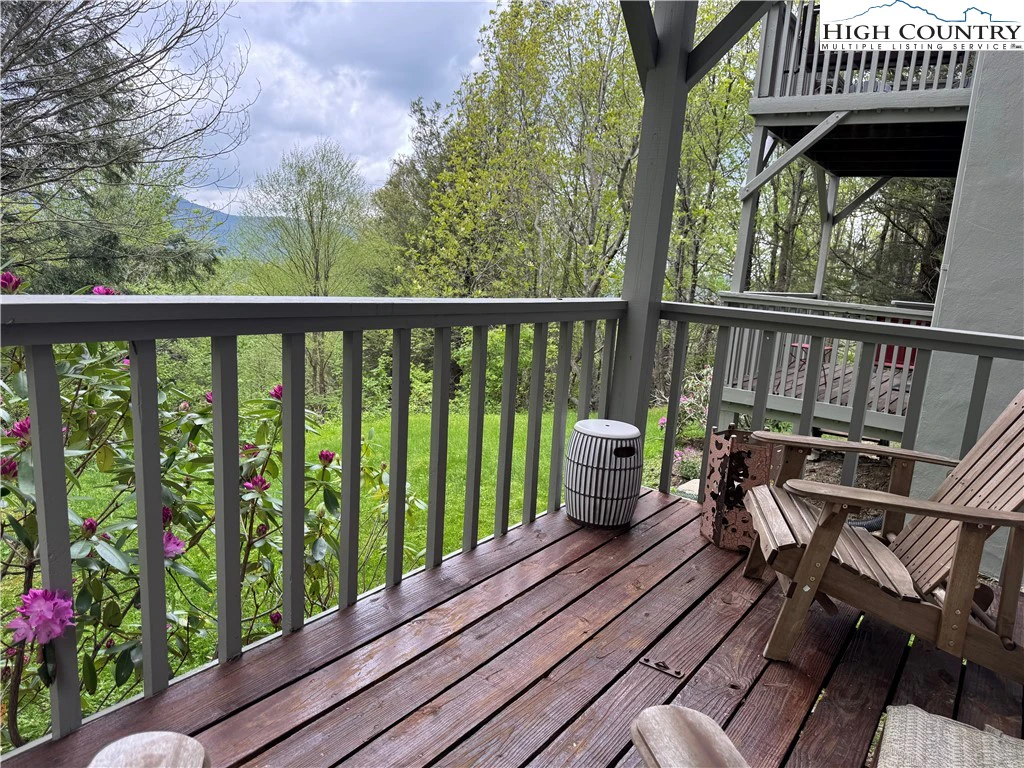 Image number 4 for the current listing