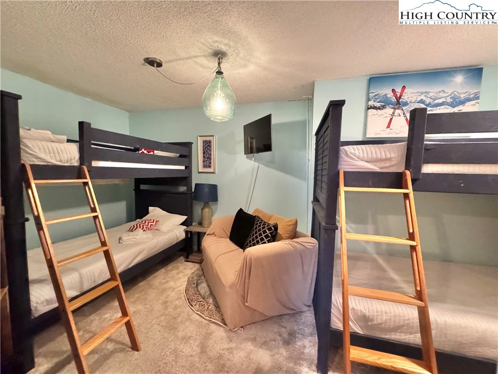 Image number 8 for the current listing