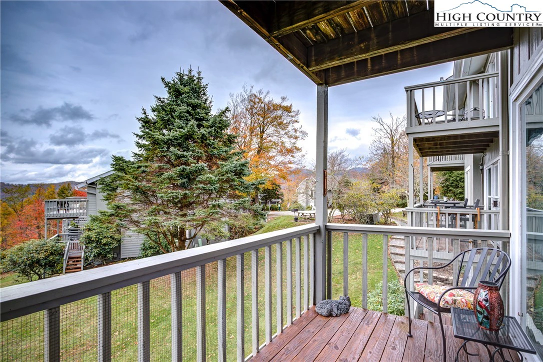 Image number 10 for the current listing