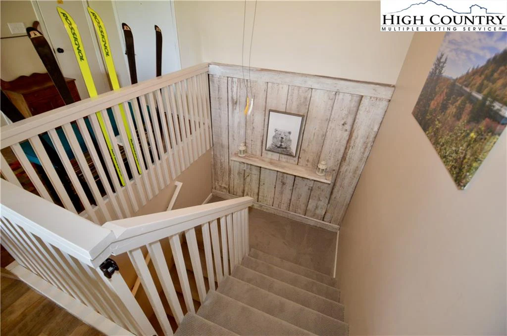 Image number 3 for the current listing