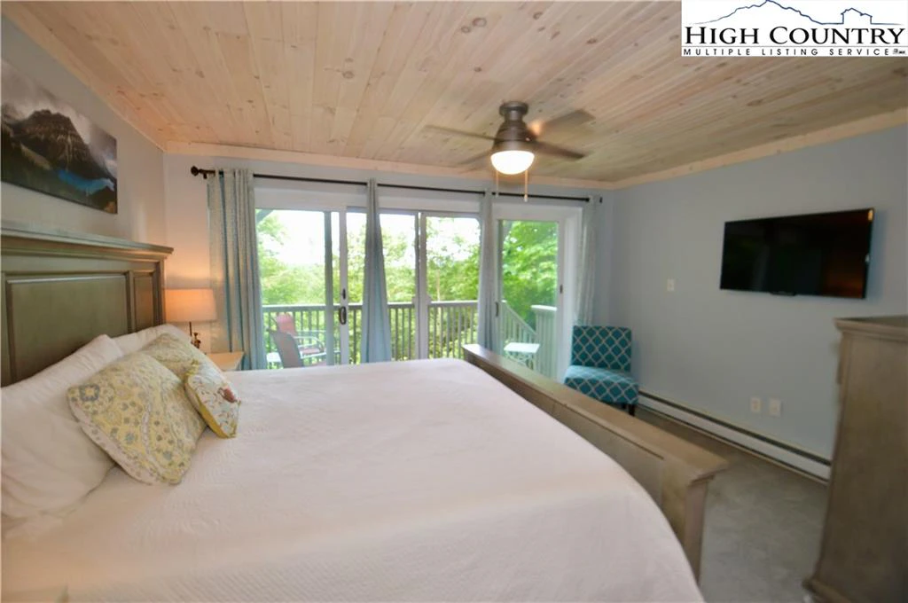 Image number 9 for the current listing