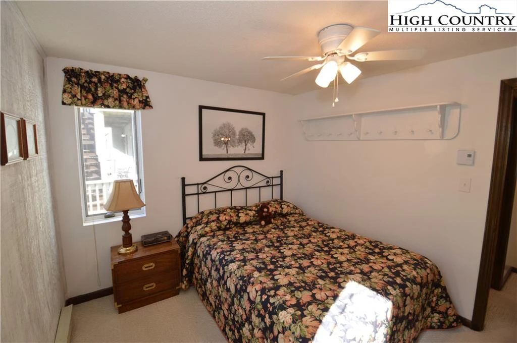 Image number 10 for the current listing