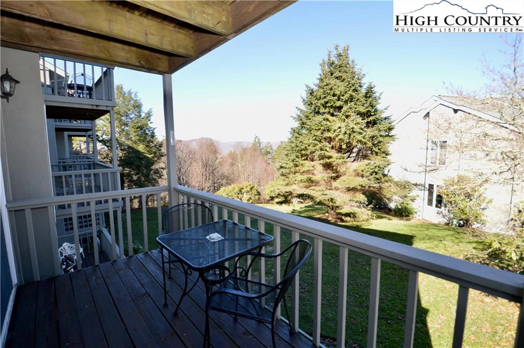 Image number 4 for the current listing