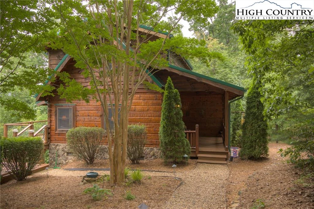 Image number 1 for the current listing