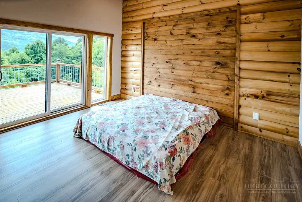 Image number 8 for the current listing