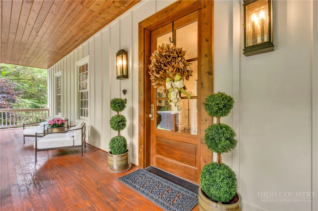 Image number 9 for the current listing