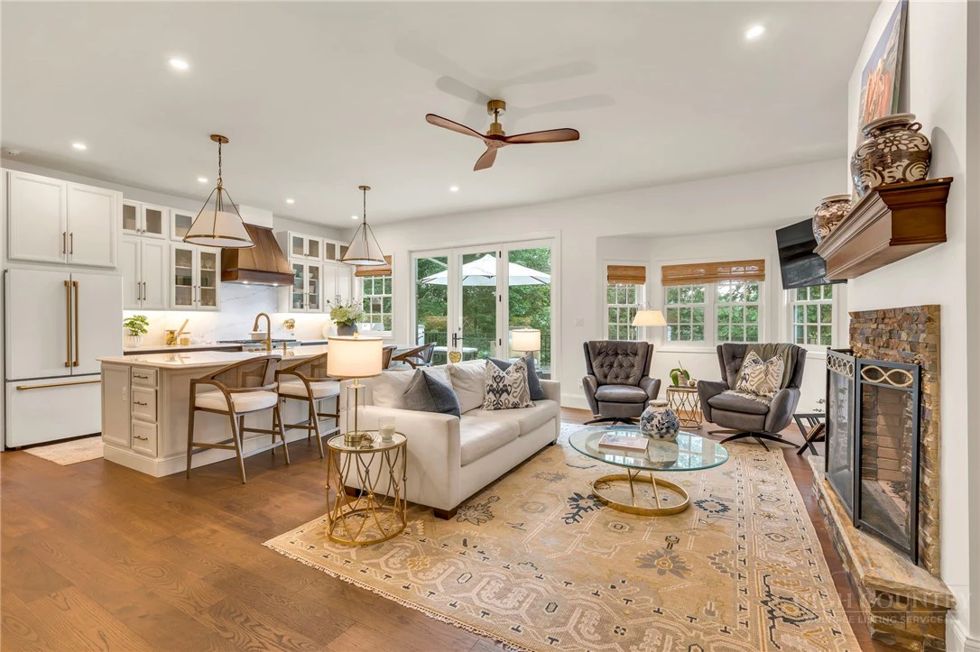 Image number 12 for the current listing