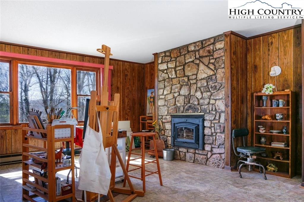 Image number 6 for the current listing
