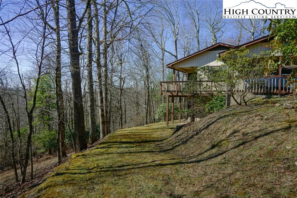 Image number 20 for the current listing
