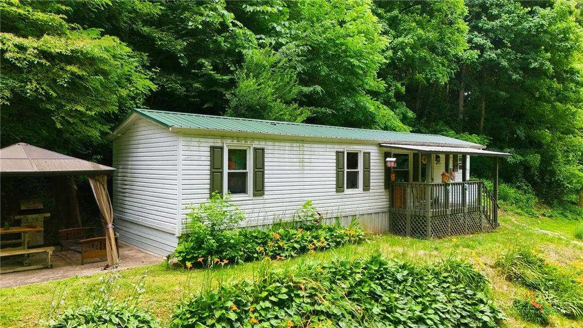 Image number 3 for the current listing