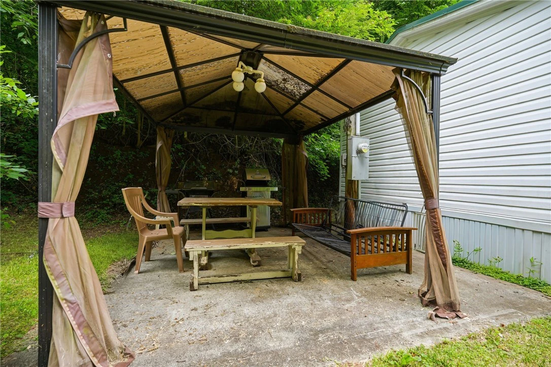 Image number 6 for the current listing