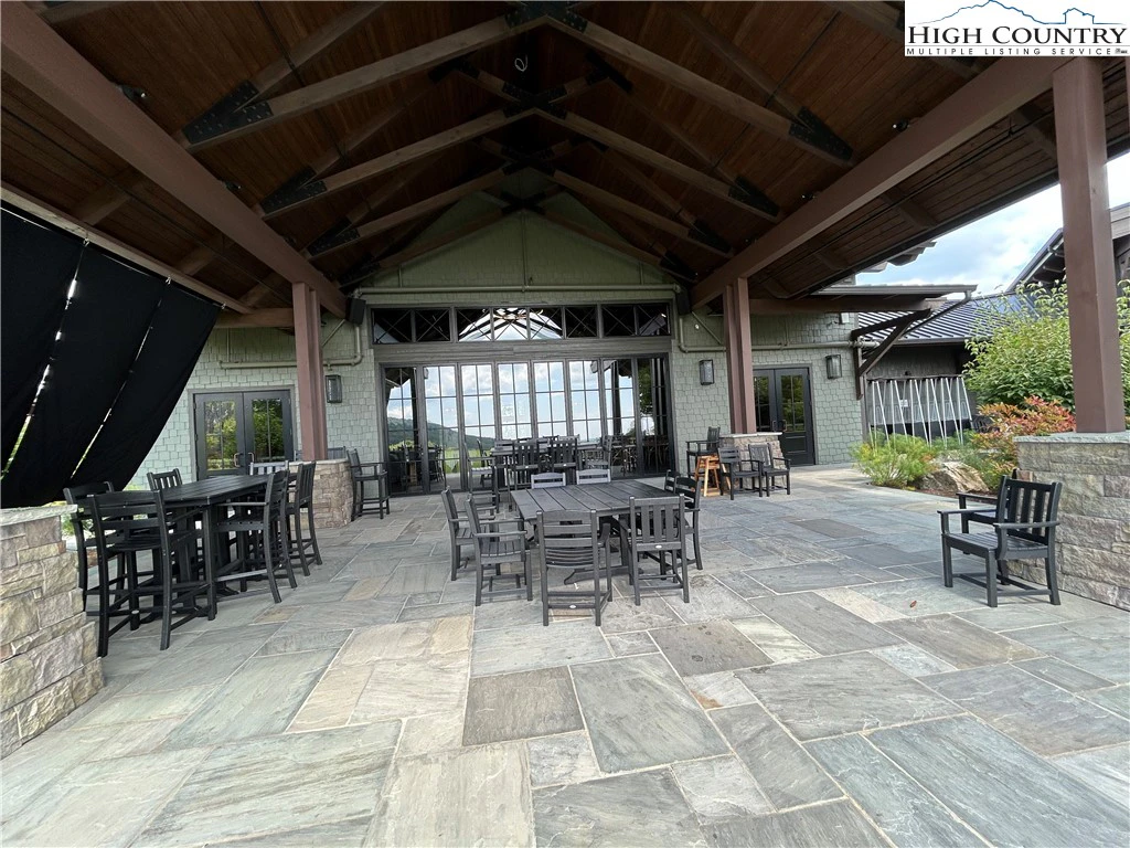 Image number 4 for the current listing