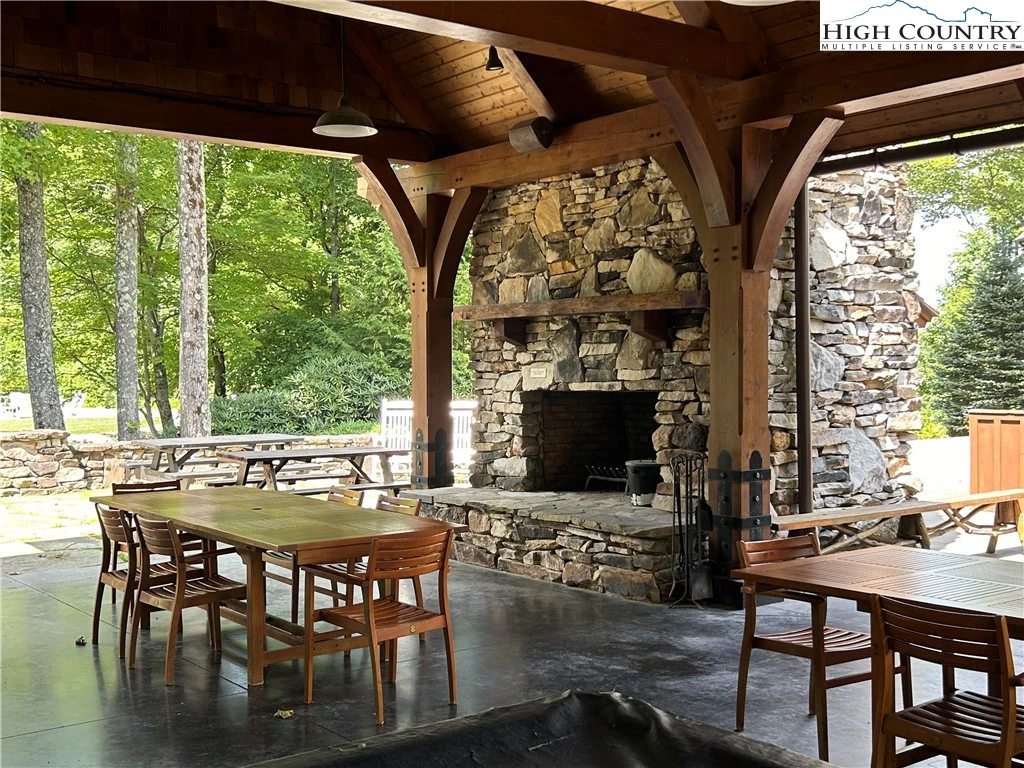 Image number 7 for the current listing