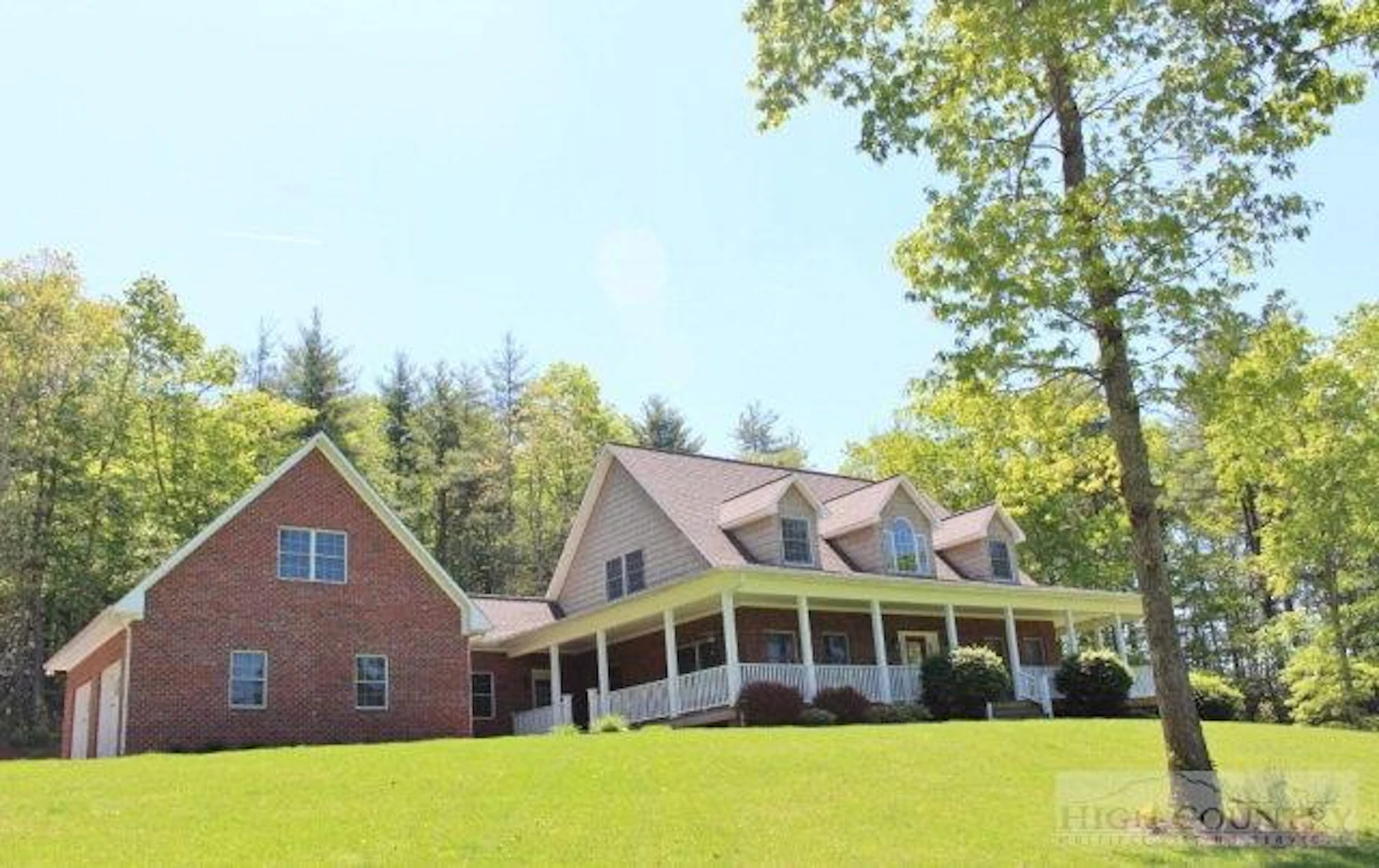 Image number 1 for the current listing