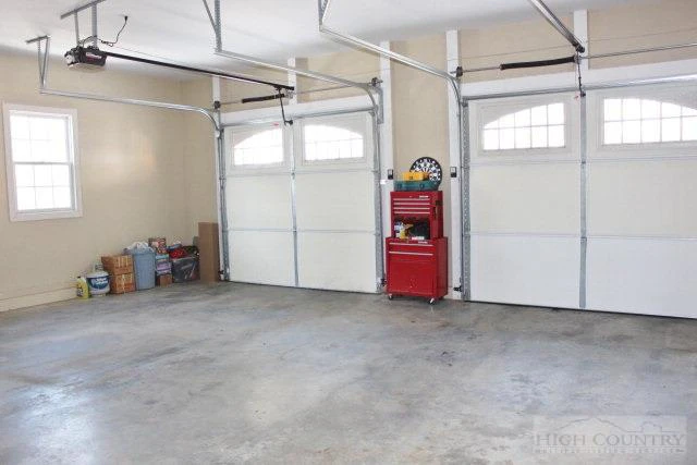 Image number 4 for the current listing